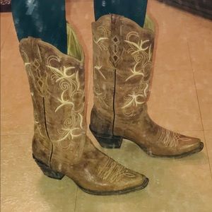 Corral cowboy boots